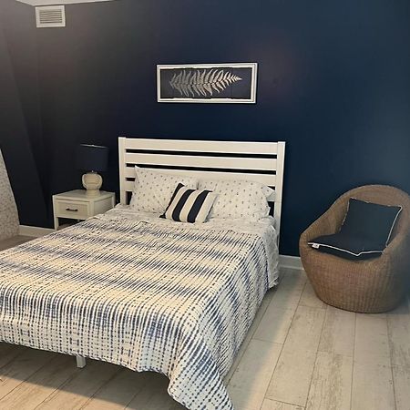Capri Inn & Apartments Лейк-Уорт Экстерьер фото