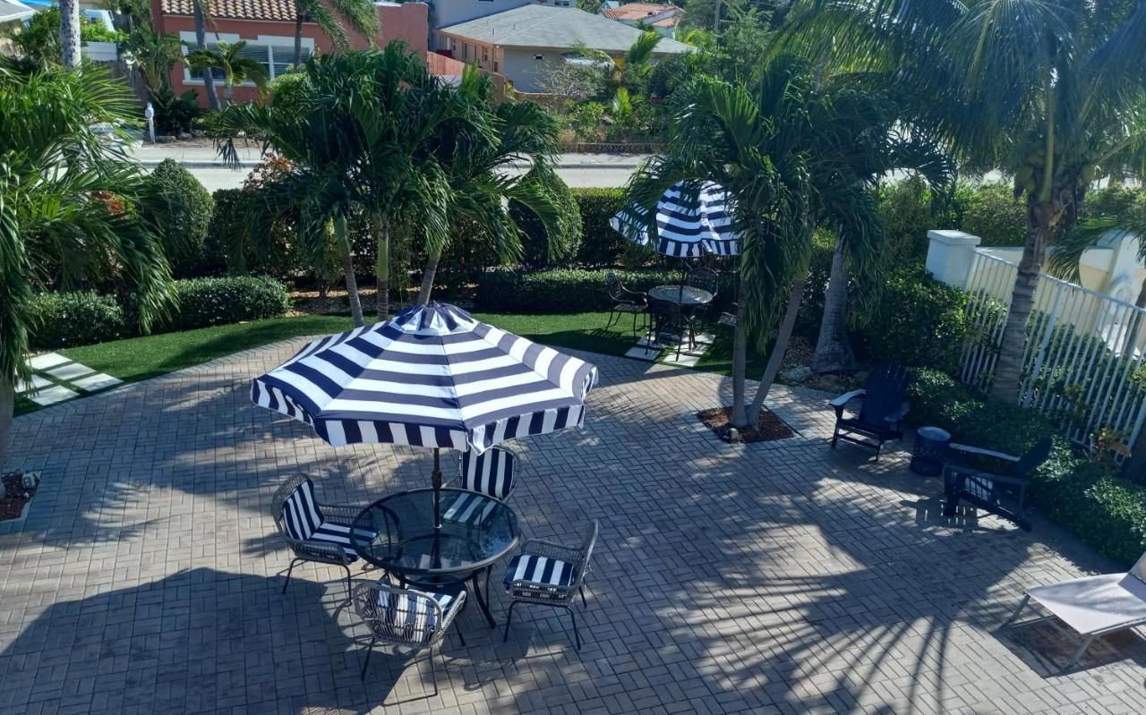 Capri Inn & Apartments Лейк-Уорт Экстерьер фото