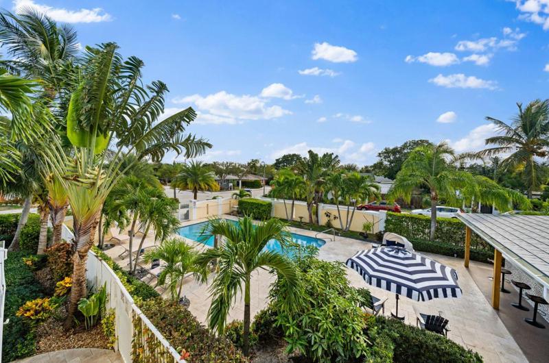 Capri Inn & Apartments Лейк-Уорт Экстерьер фото